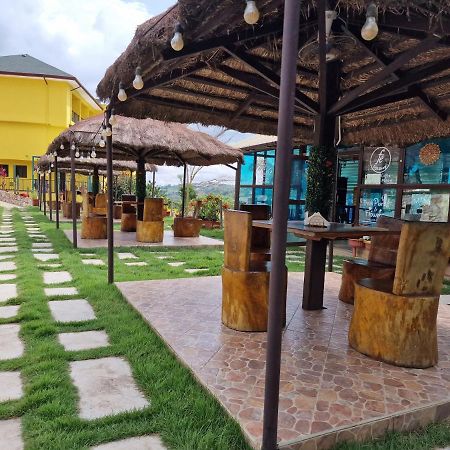 Aburi Cactus Creek Hotel מראה חיצוני תמונה