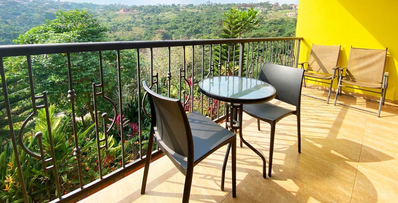 Aburi Cactus Creek Hotel מראה חיצוני תמונה