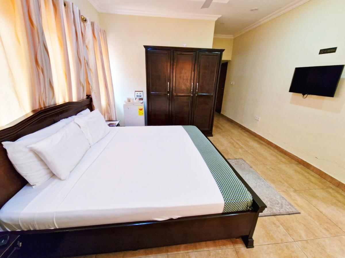 Aburi Cactus Creek Hotel מראה חיצוני תמונה