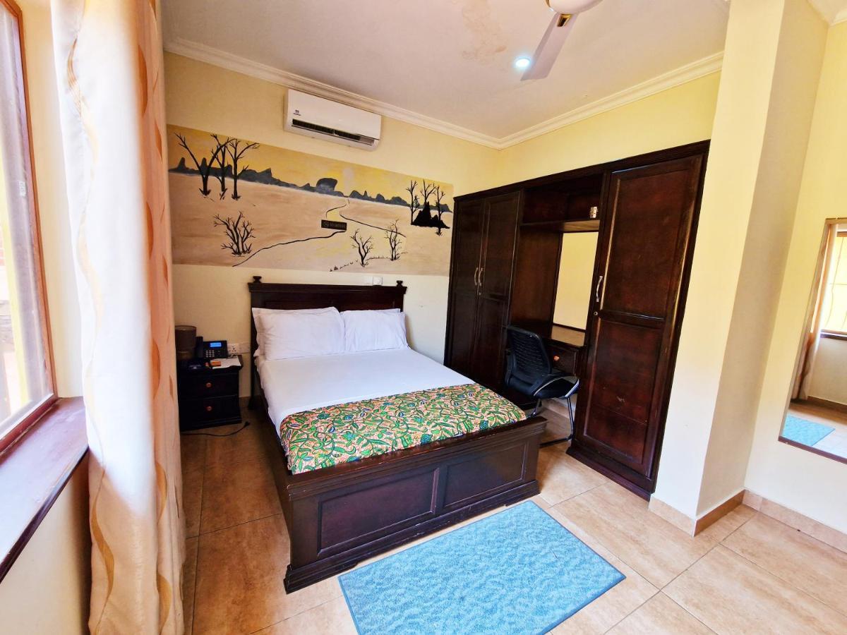 Aburi Cactus Creek Hotel מראה חיצוני תמונה