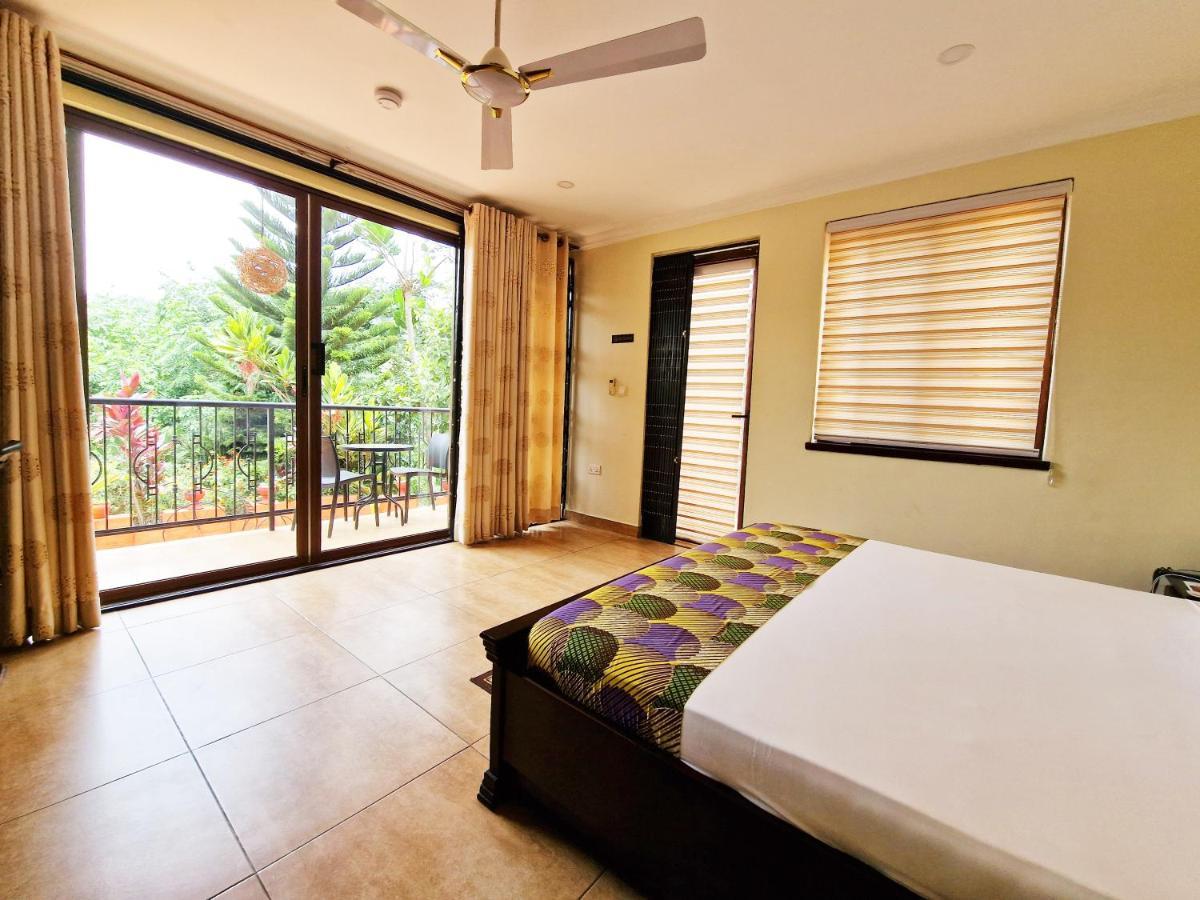 Aburi Cactus Creek Hotel מראה חיצוני תמונה