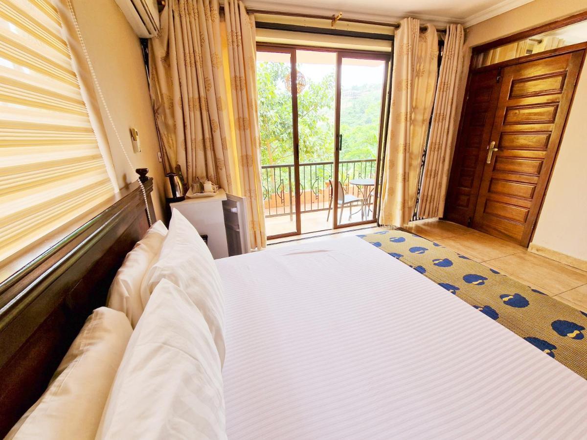 Aburi Cactus Creek Hotel מראה חיצוני תמונה