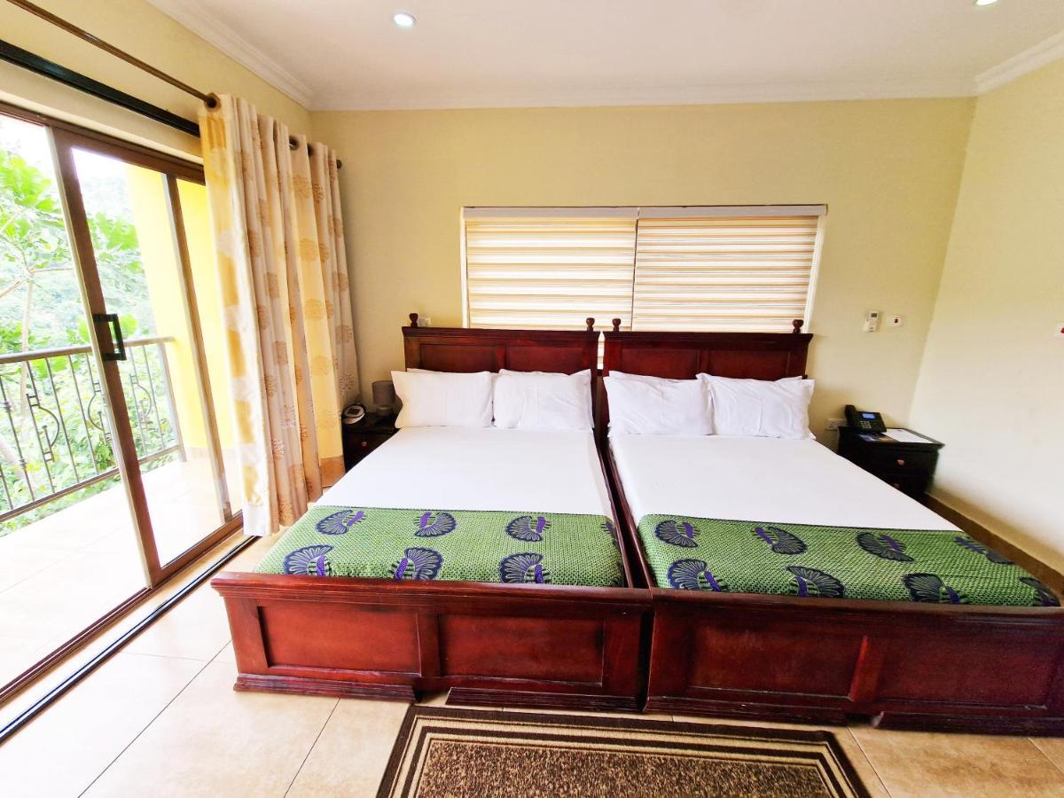 Aburi Cactus Creek Hotel מראה חיצוני תמונה