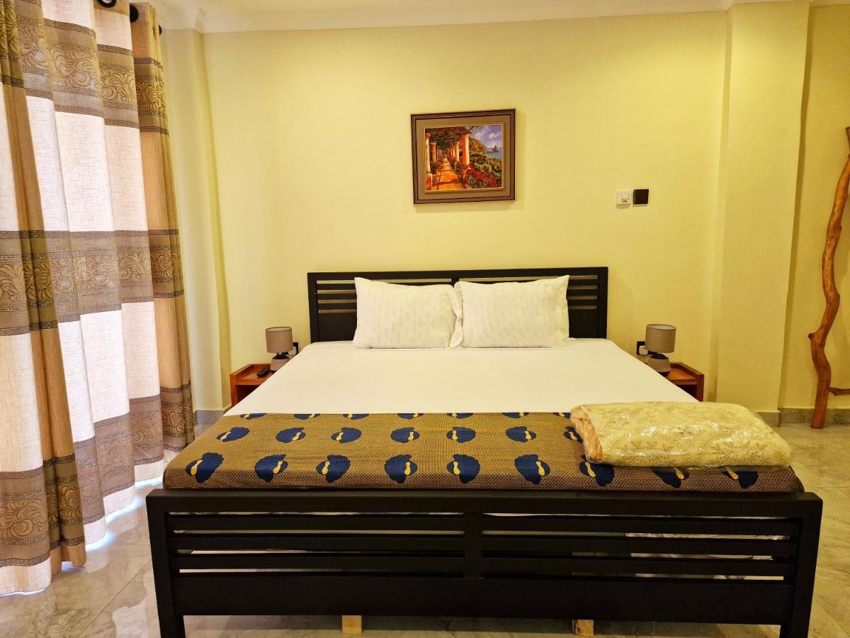 Aburi Cactus Creek Hotel מראה חיצוני תמונה